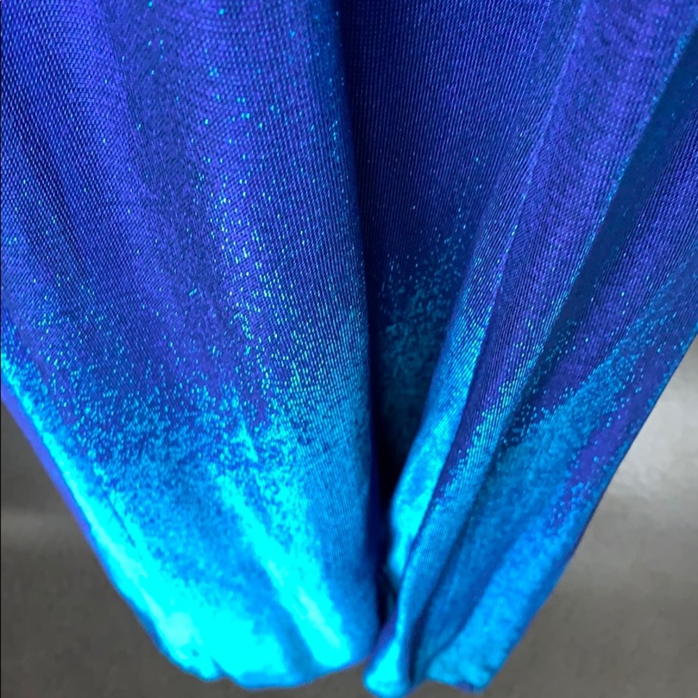 Color shift gown - Picture 3 of 3